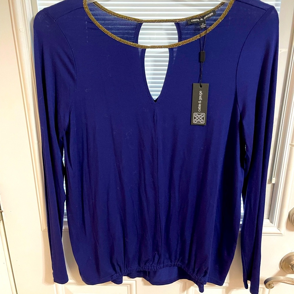 NWT Cable & Gauge Beautiful Pullover Blouse with Embellished Gold Neck -